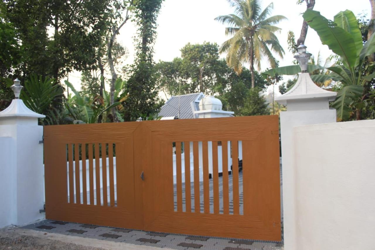 4 Acre Woods Farm Stay Munnar Exteriör bild